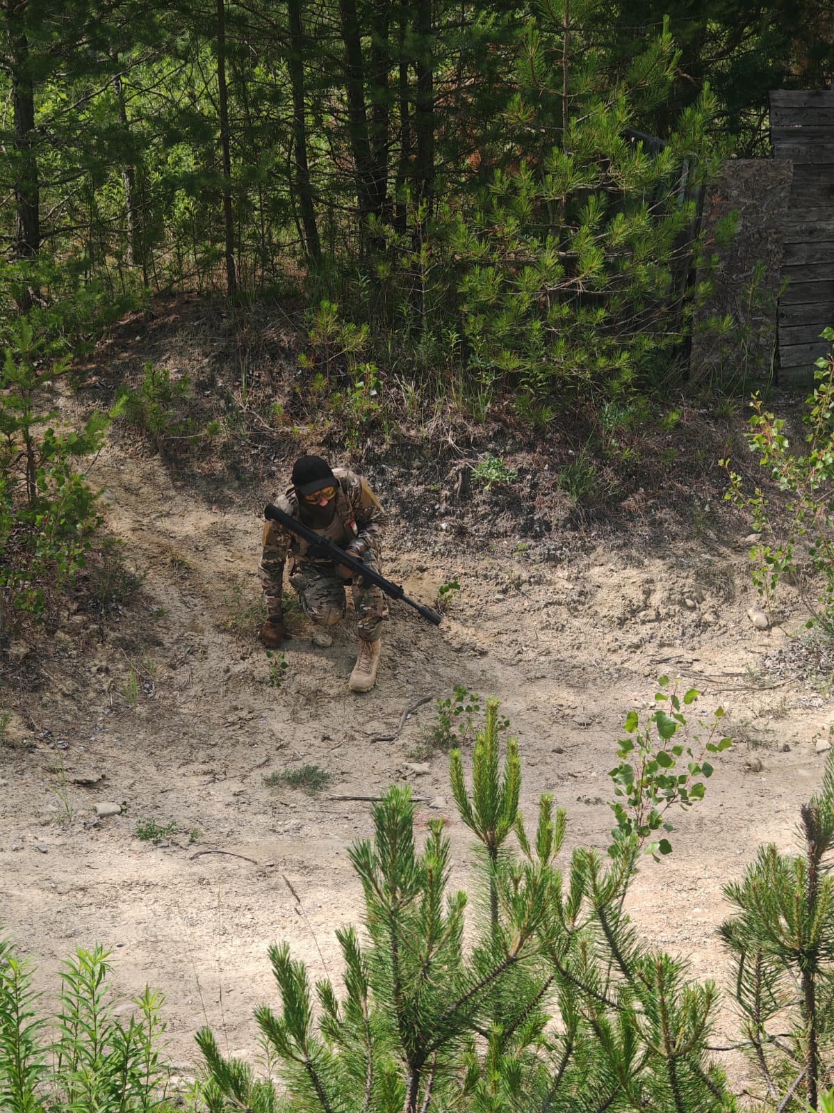 Kültéri airsoft játék a West Gate terepén
