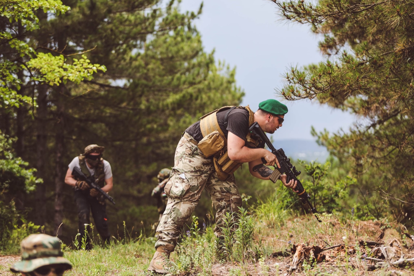 Kültéri airsoft játék a West Gate terepén