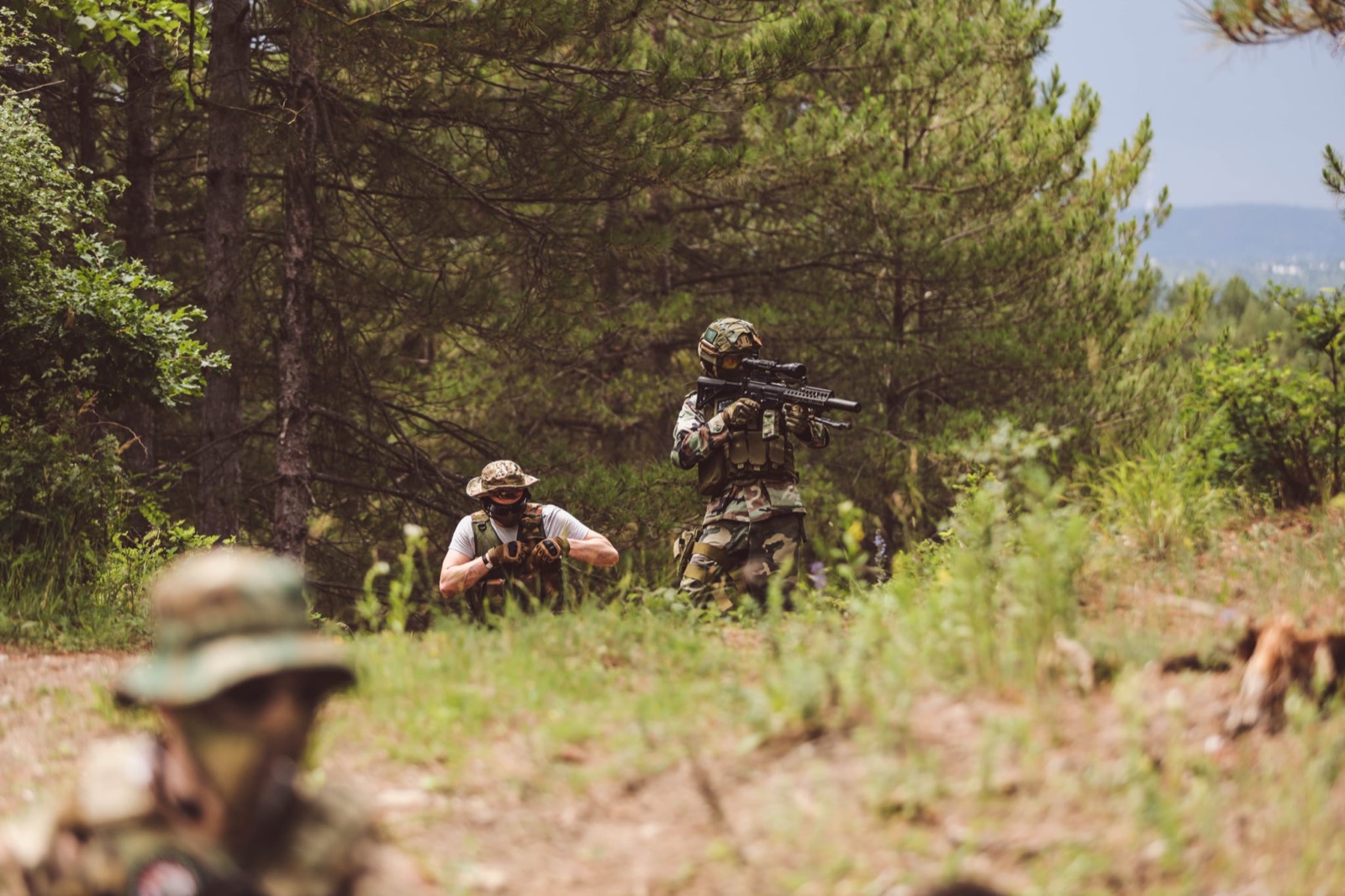 Kültéri airsoft játék a West Gate terepén